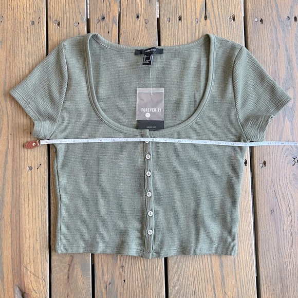 Forever 21 Green Crop Tee - Sz M - Picture 3 of 7